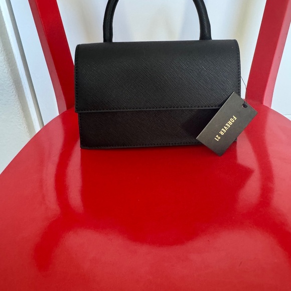 Forever 21 Handbags - Forever 21 Handbag/Crossbody